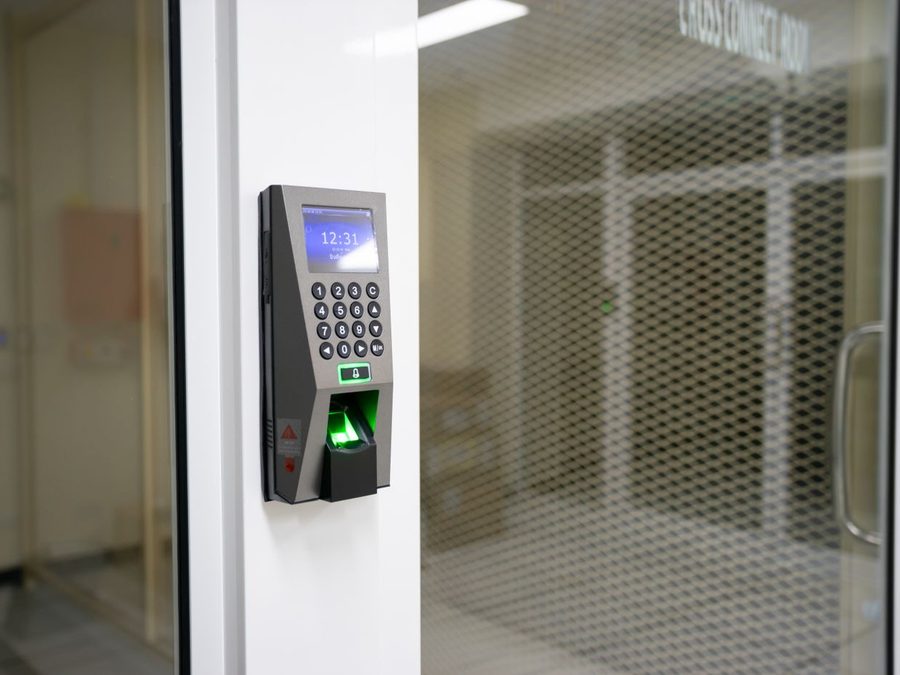 Fingerprint and keypad access control panel
